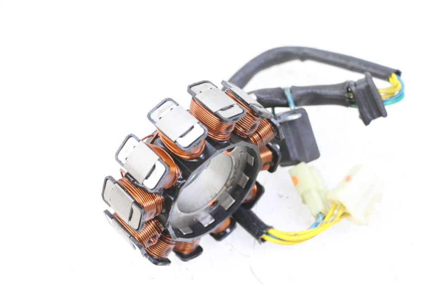 photo de LICHTMASCHINE HYOSUNG GTR 125 (2006 - 2008) - Details der Befestigungspunkte