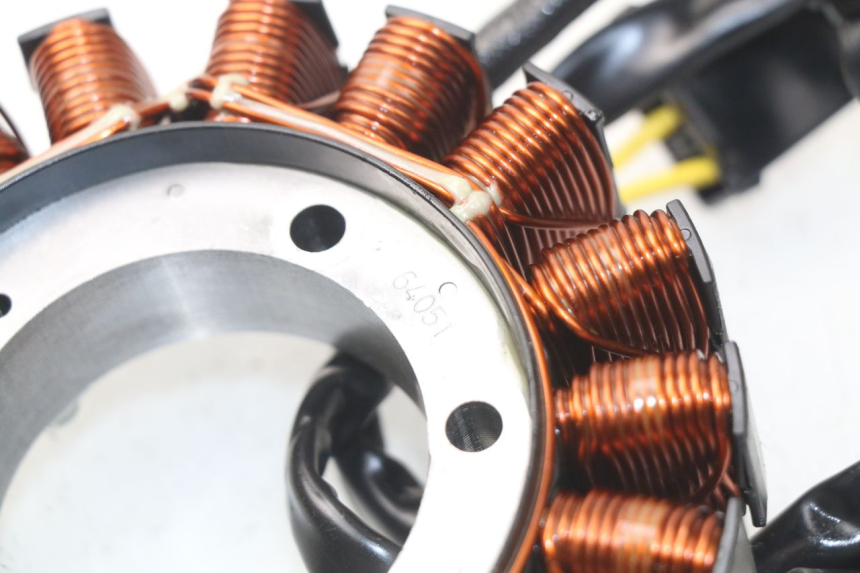 photo de LICHTMASCHINE HONDA INTEGRA NC D 750 (2016 - 2018) - Details der Befestigungspunkte