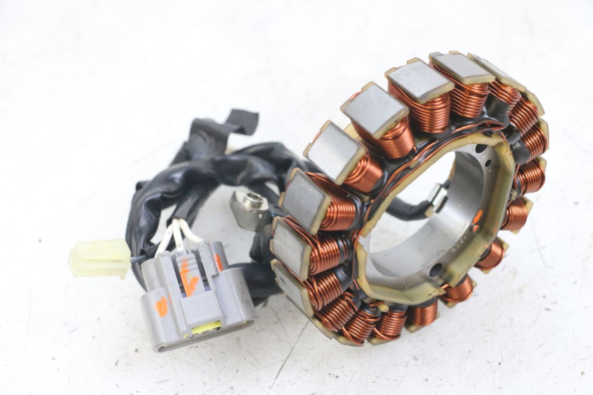 photo de STATOR YAMAHA MT-07 MT07 ABS 700 (2014 - 2017) - Details der Befestigungspunkte