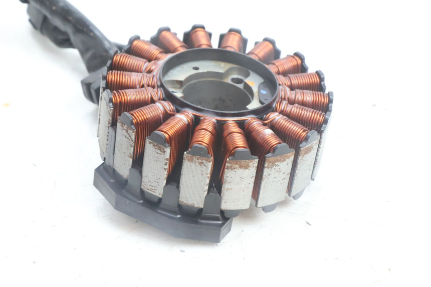 photo de LICHTMASCHINE YAMAHA N-MAX NMAX 125 (2021 - 2024) - Alternative Perspektive
