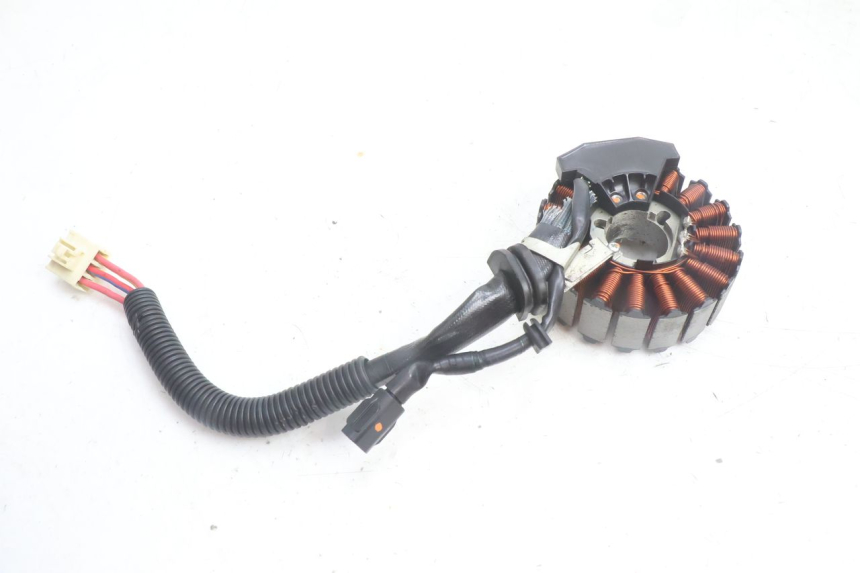 photo de LICHTMASCHINE YAMAHA N-MAX NMAX 125 (2021 - 2024) - Technische Nahaufnahme