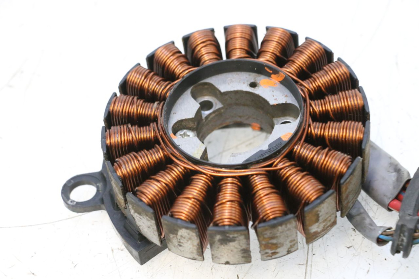 photo de LICHTMASCHINE HONDA PCX (JF57/JF64) 125 (2014 - 2018) - Weitere Ansicht des Artikels