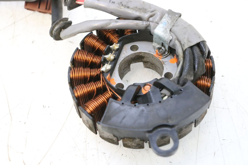 photo de LICHTMASCHINE HONDA PCX (JF57/JF64) 125 (2014 - 2018) - Gesamtansicht des Produkts