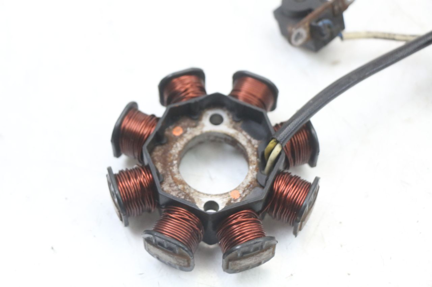 photo de LICHTMASCHINE PEUGEOT DJANGO 125 (2014 - 2017) - Detailansicht des Bauteils