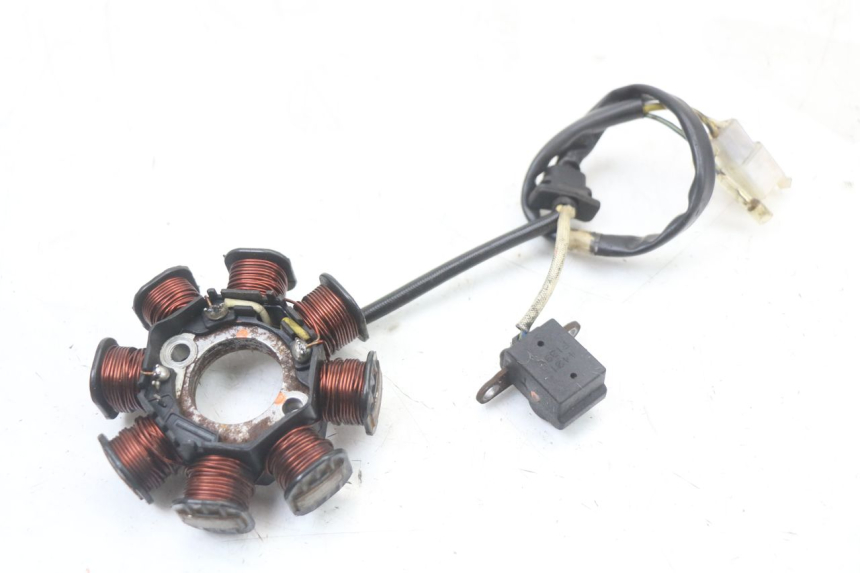 photo de LICHTMASCHINE PEUGEOT DJANGO 125 (2014 - 2017) - Gesamtansicht des Produkts