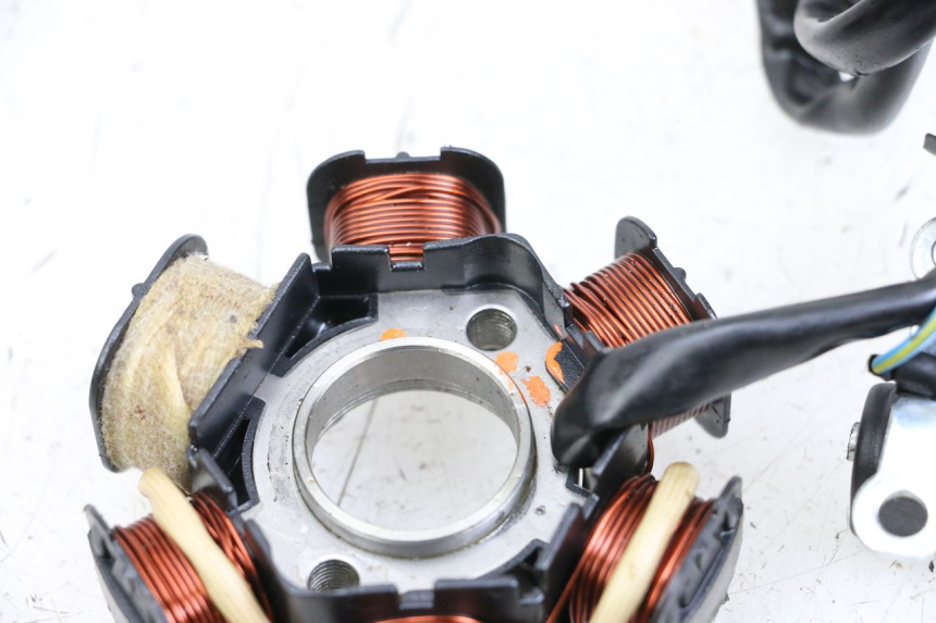 photo de LICHTMASCHINE PEUGEOT SPEEDFIGHT 4 2T 50 (2015 - 2019) - Oberflächenzustand und Material