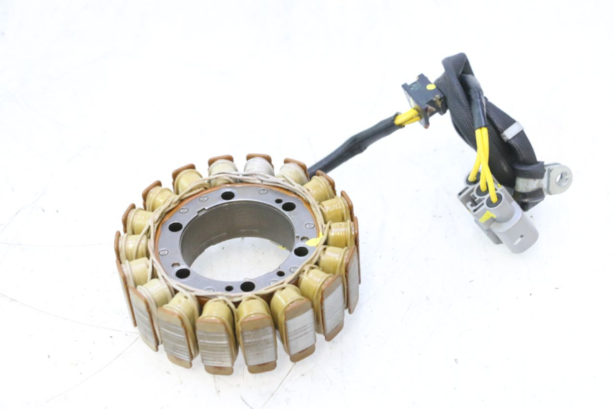 photo de LICHTMASCHINE CAN-AM SPYDER RS 1000 (2008 - 2012) - Oberflächenzustand und Material
