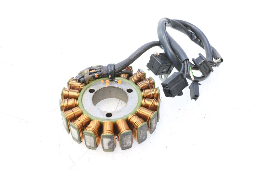 photo de LICHTMASCHINE SUZUKI SV S 650 (2003 - 2009) - Gesamtansicht des Produkts