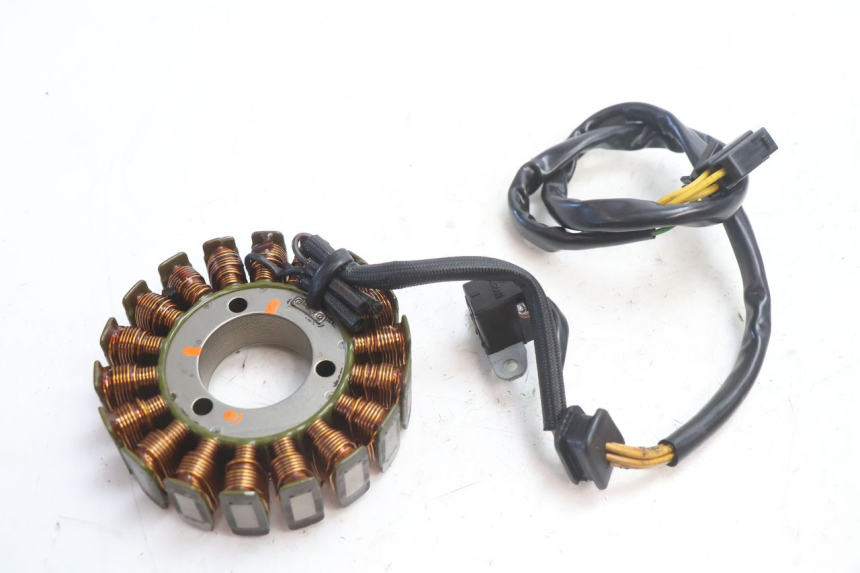 photo de LICHTMASCHINE SUZUKI SV S 650 (1999 - 2002) - Hauptansicht