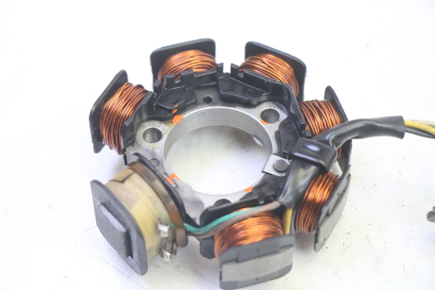 photo de LICHTMASCHINE YAMAHA TTR 125 (2000 - 2020) - Zoom auf Gebrauchszustand