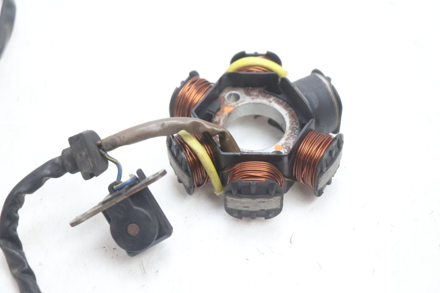 photo de LICHTMASCHINE PEUGEOT VIVACITY 50 (1998 - 2003) - Technische Nahaufnahme