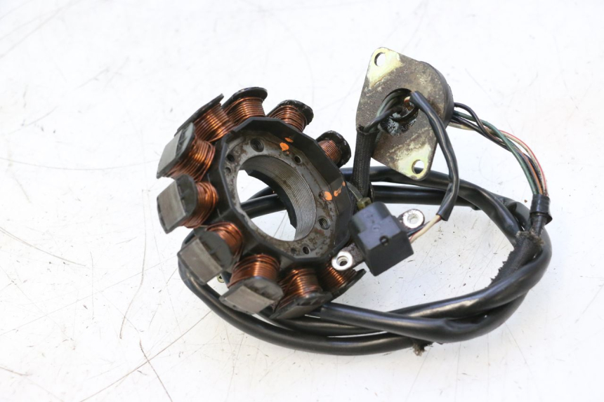 photo de LICHTMASCHINE YAMAHA WAVE RUNNER GP R 1200 (2000 - 2003) - Detailansicht des Bauteils