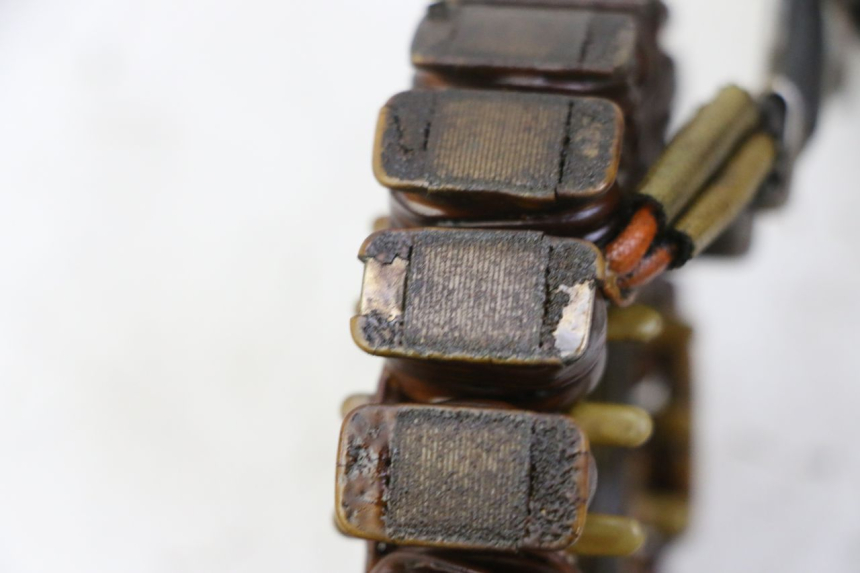 photo de LICHTMASCHINE YAMAHA X-MAX XMAX 125 (2010 - 2013) - Details der Befestigungspunkte