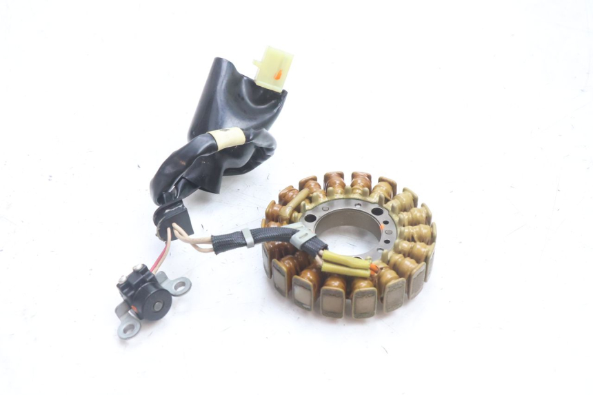 photo de LICHTMASCHINE YAMAHA X-MAX XMAX 125 (2010 - 2013) - Oberflächenzustand und Material