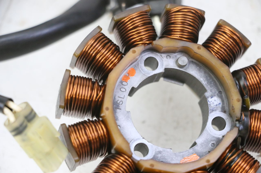 photo de LICHTMASCHINE YAMAHA YZ-F YZF 250 (2014 - 2018) - Weitere Ansicht des Artikels