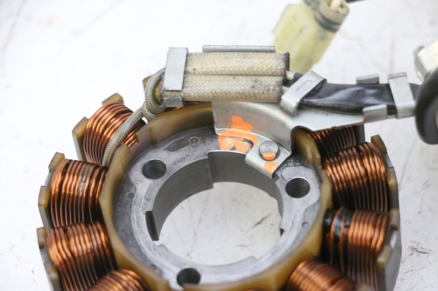 photo de LICHTMASCHINE YAMAHA YZ-F YZF 250 (2014 - 2018) - Details der Befestigungspunkte