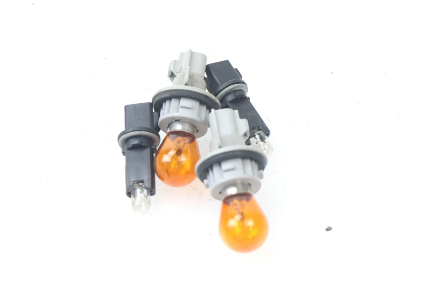 photo de LAMPENFASSUNG SUZUKI AN BURGMAN 400 (2006 - 2010) - Detailansicht des Bauteils