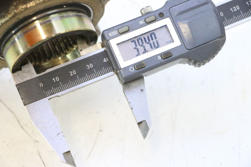 photo de BREMSSCHEIBENHALTERUNG KYMCO MXU R 250 (2004 - 2010) - Detailansicht des Bauteils