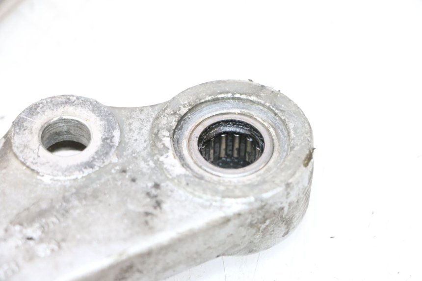 photo de HALTER BREMSZANGE HINTEN KAWASAKI GPX F ZX750F 750 (1986 - 1990) - Zoom auf Gebrauchszustand