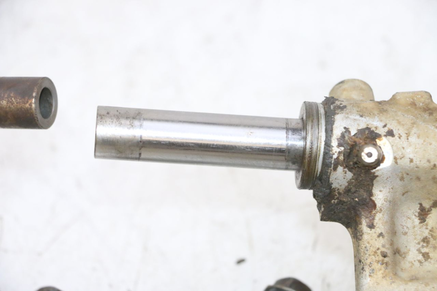 photo de HALTER BREMSZANGE HINTEN YAMAHA YFM GRIZZLY 550 (2008 - 2015) - Alternativer Blickwinkel