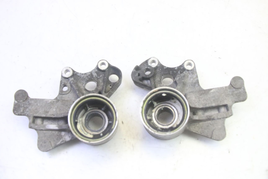 photo de HALTER BREMSZANGE VORNE PIAGGIO MP3 HPE 350 (2018 - 2020) - Alternative Perspektive