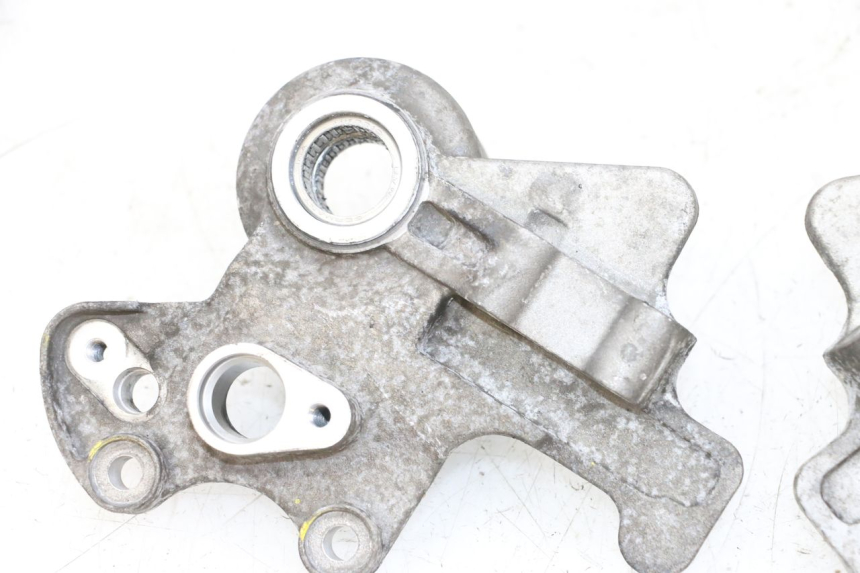 photo de HALTER BREMSZANGE VORNE PIAGGIO MP3 HPE 300 (2019 - 2026) - Alternative Perspektive