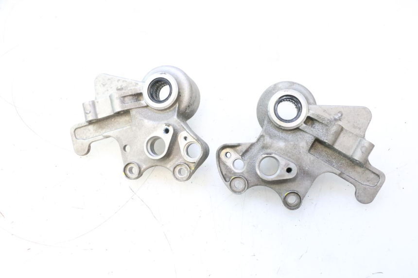 photo de HALTER BREMSZANGE VORNE PIAGGIO MP3 HPE 530 (2022 - 2026) - Technische Nahaufnahme