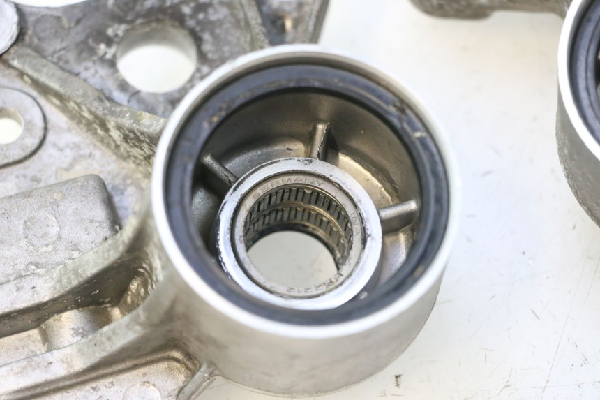 photo de HALTER BREMSZANGE VORNE PIAGGIO MP3 HPE 530 (2022 - 2026) - Geprüftes Gebrauchtteil