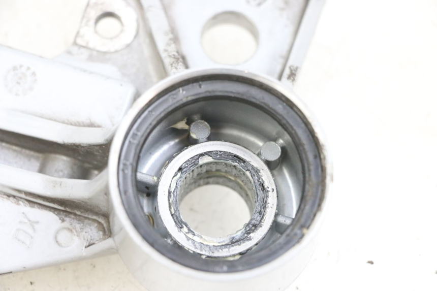 photo de HALTER BREMSZANGE VORNE PIAGGIO MP3 LT 400 (2007 - 2012) - Oberflächenzustand und Material