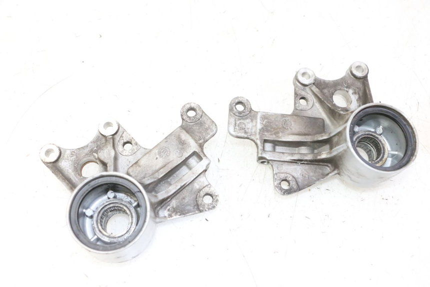 photo de HALTER BREMSZANGE VORNE PIAGGIO MP3 500 (2011 - 2015) - Hauptansicht