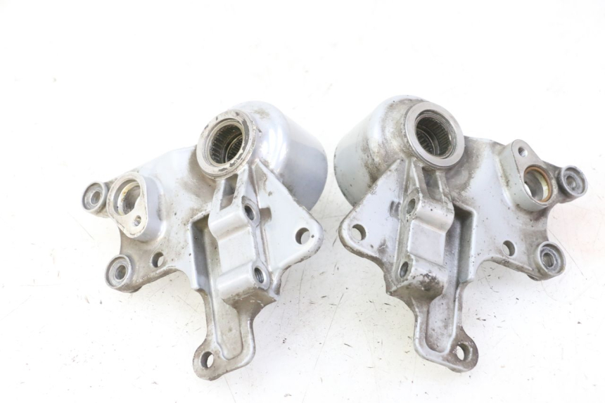 photo de HALTER BREMSZANGE VORNE PIAGGIO MP3 RL 250 (2006 - 2010) - Details der Befestigungspunkte