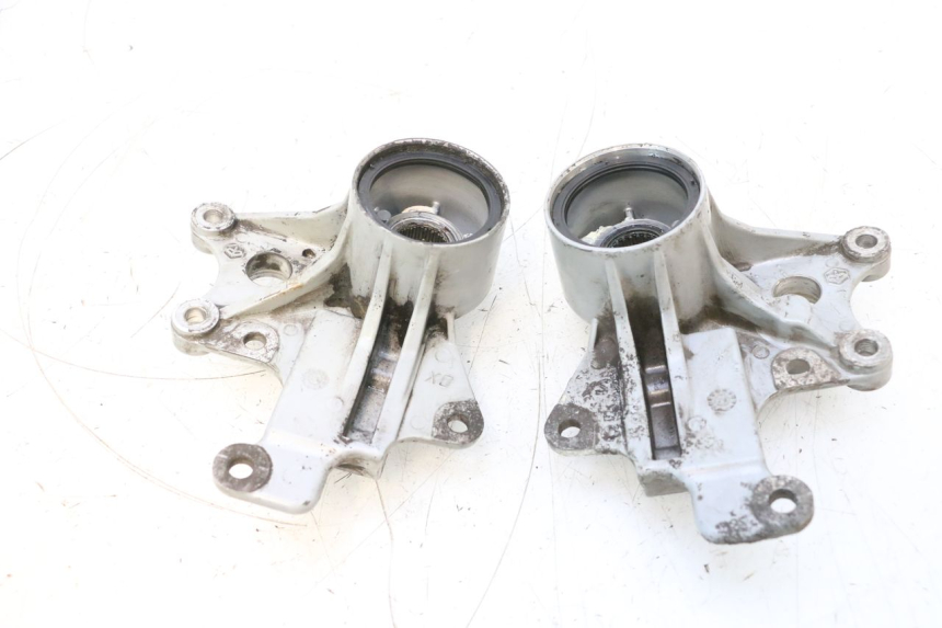photo de HALTER BREMSZANGE VORNE PIAGGIO MP3 RL 250 (2006 - 2010) - Details der Befestigungspunkte