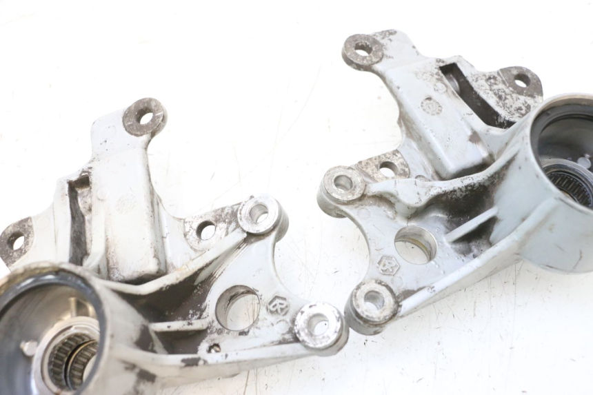 photo de HALTER BREMSZANGE VORNE PIAGGIO MP3 RL 250 (2006 - 2010) - Oberflächenzustand und Material