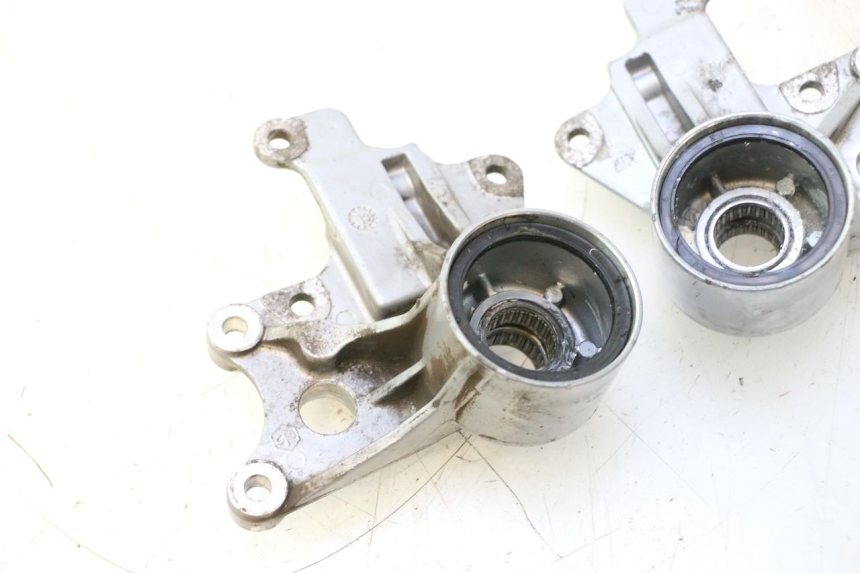 photo de HALTER BREMSZANGE VORNE PIAGGIO MP3 500 (2011 - 2015) - Oberflächenzustand und Material