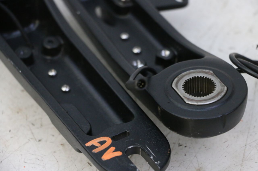 photo de VORDERER BREMSENHALTER DUALTRON VICTOR LIMITED 1 - Zoom auf Gebrauchszustand