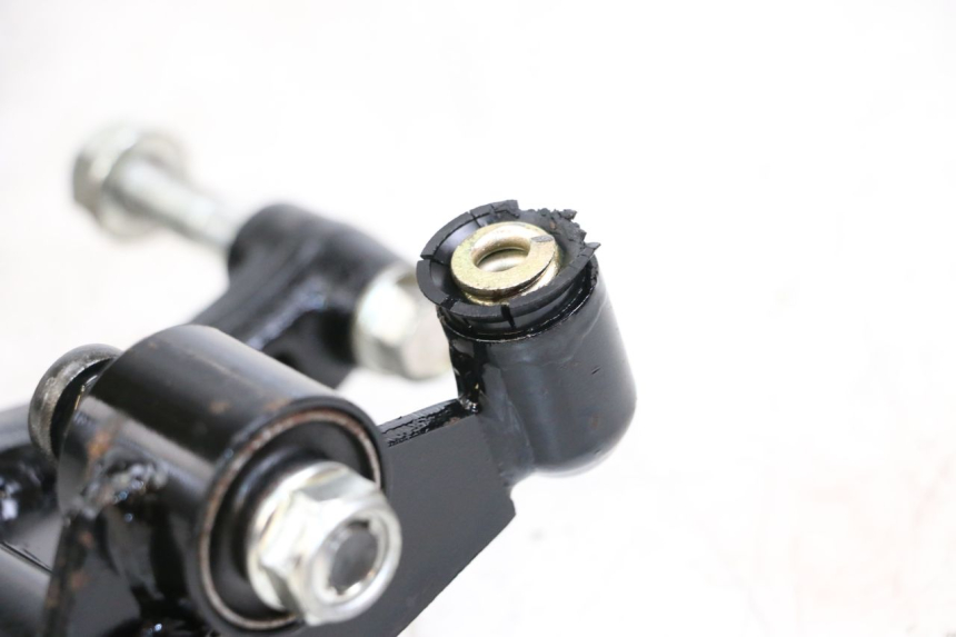 photo de MOTORHALTERUNG KYMCO AGILITY 4T 50 (2018 - 2022) - Details der Befestigungspunkte