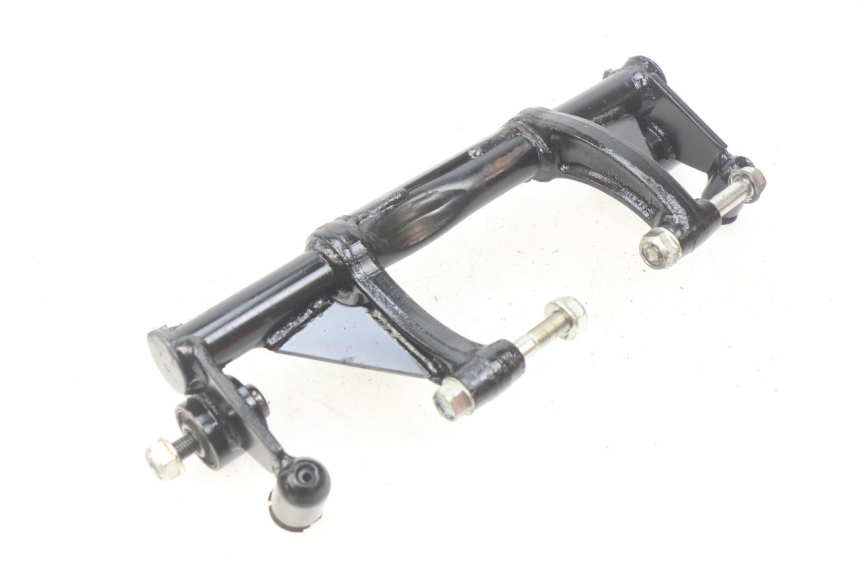 photo de MOTORHALTERUNG KYMCO AGILITY DELIVERY 4T 50 (2018 - 2023) - Technische Nahaufnahme