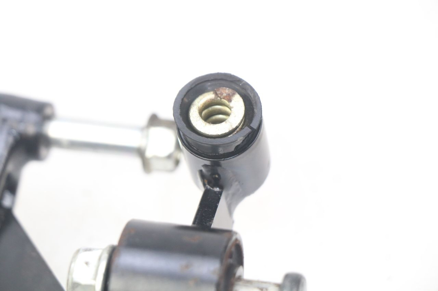 photo de MOTORHALTERUNG KYMCO AGILITY DELIVERY 4T 50 (2018 - 2023) - Details der Befestigungspunkte