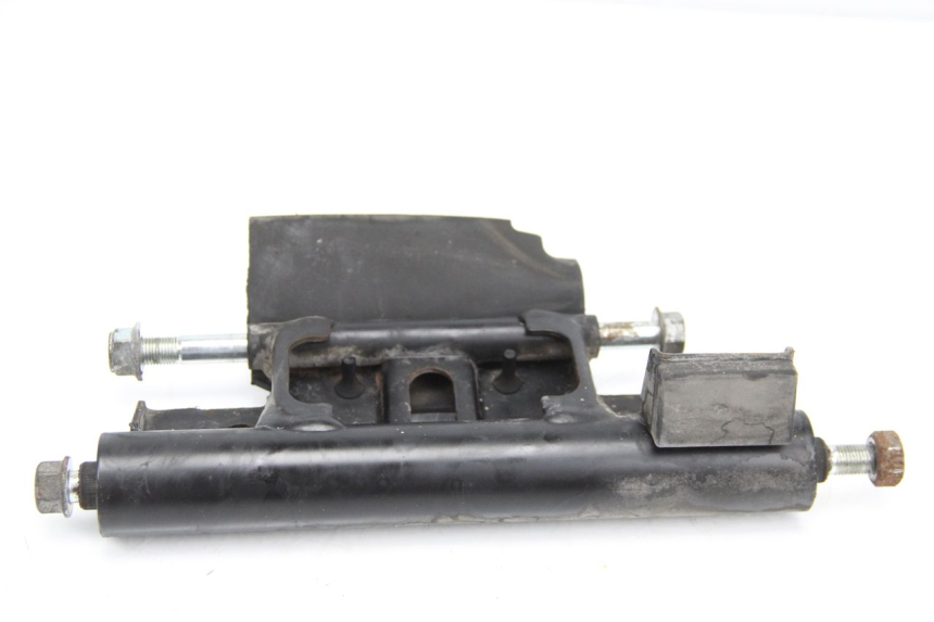 photo de MOTORHALTERUNG SUZUKI BURGMAN 125 (2007 - 2014) - Detailansicht des Bauteils