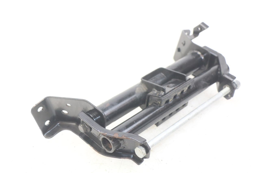 photo de MOTORHALTERUNG PEUGEOT CITYSTAR 2T 50 (2018 - 2021) - Alternative Perspektive