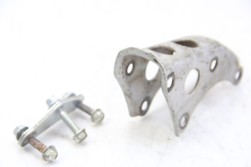 photo de MOTORHALTERUNG HONDA CRF CR-F 100 (2004 - 2013) - Zoom auf Gebrauchszustand