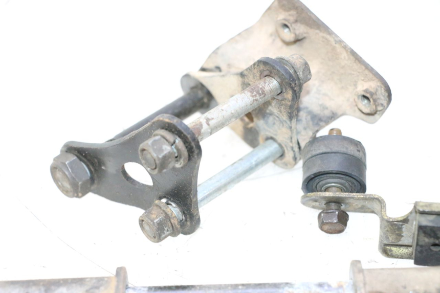 photo de MOTORHALTER SUZUKI DR S 600 (1985 - 1989) - Geprüftes Gebrauchtteil