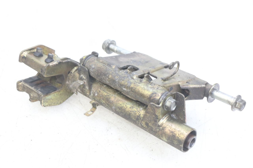 photo de MOTORHALTERUNG HONDA FES PANTHEON 2T 125 (1998 - 2002) - Detailansicht des Bauteils