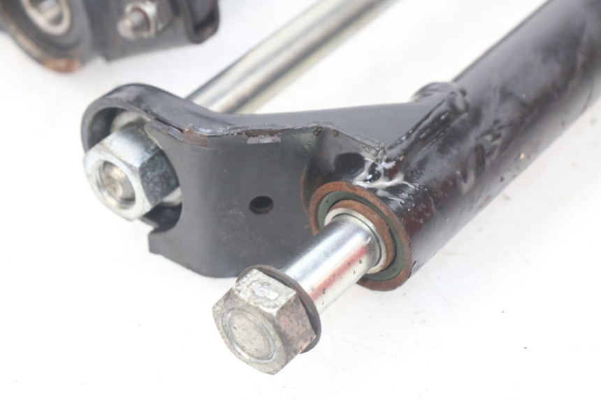 photo de MOTORHALTERUNG PEUGEOT GEOPOLIS 400 (2007 - 2013) - Technische Nahaufnahme