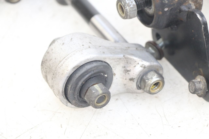 photo de MOTORHALTERUNG GILERA GP 800 (2007 - 2013) - Details der Befestigungspunkte