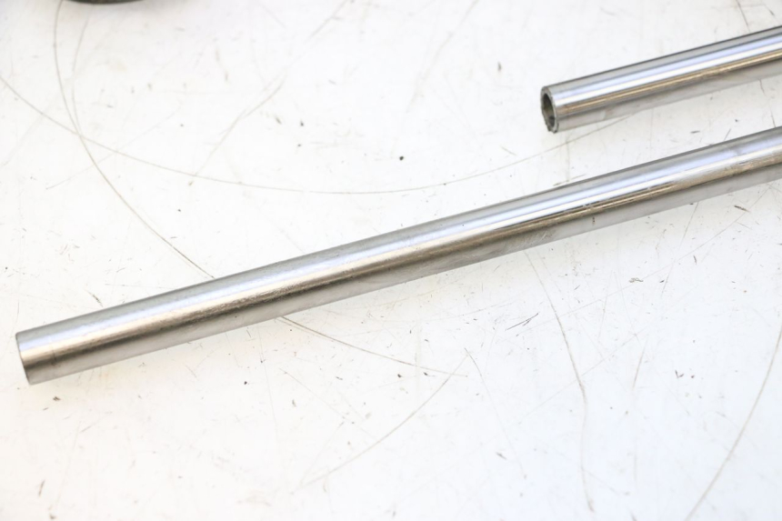 photo de MOTORHALTER PIAGGIO MP3 LT 300 (2010 - 2016) - Kennzeichnungen und Originalreferenzen