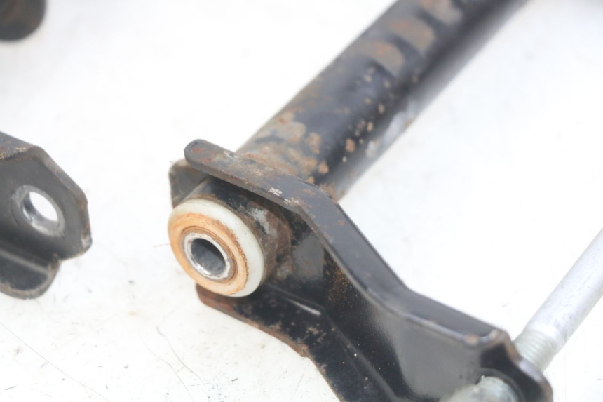 photo de MOTORHALTERUNG PEUGEOT SATELIS 125 (2006 - 2009) - Oberflächenzustand und Material