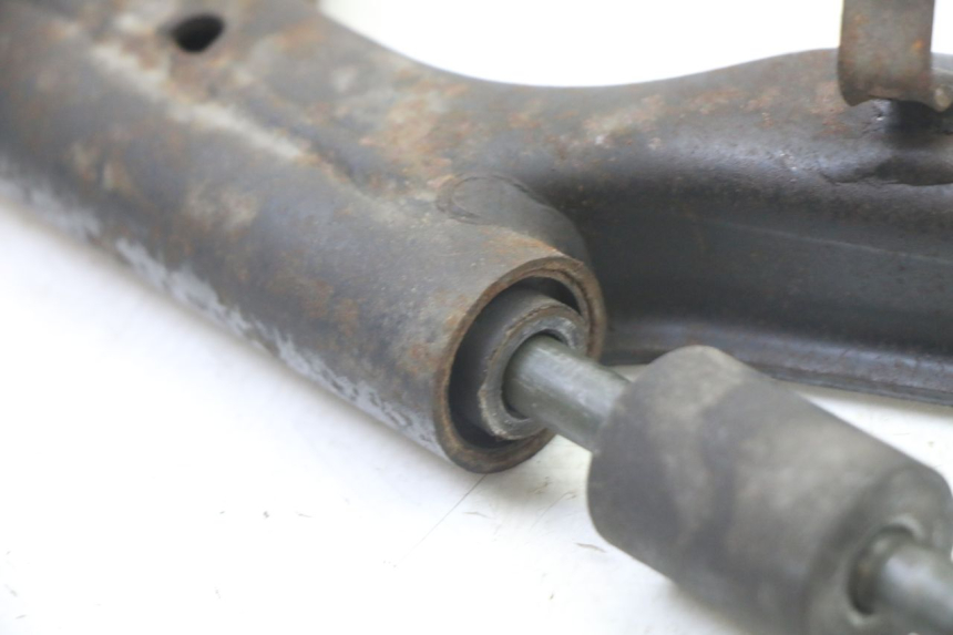 photo de MOTORHALTERUNG YAMAHA XMAX X-MAX 125 (2006 - 2009) - Technische Nahaufnahme