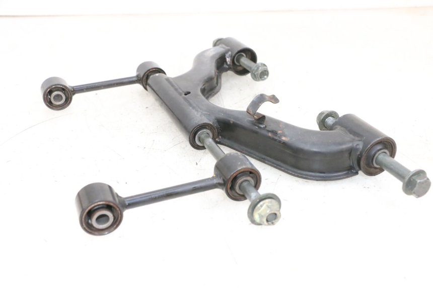 photo de MOTORHALTERUNG YAMAHA XMAX X-MAX 125 (2006 - 2009) - Technische Nahaufnahme