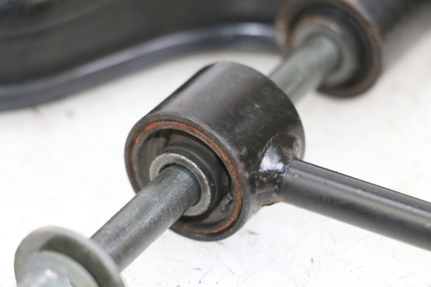 photo de MOTORHALTERUNG YAMAHA XMAX X-MAX 125 (2006 - 2009) - Kennzeichnungen und Originalreferenzen